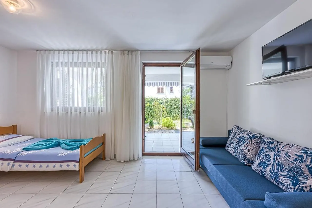 Apartments Kiki Spada 波雷奇 3*,