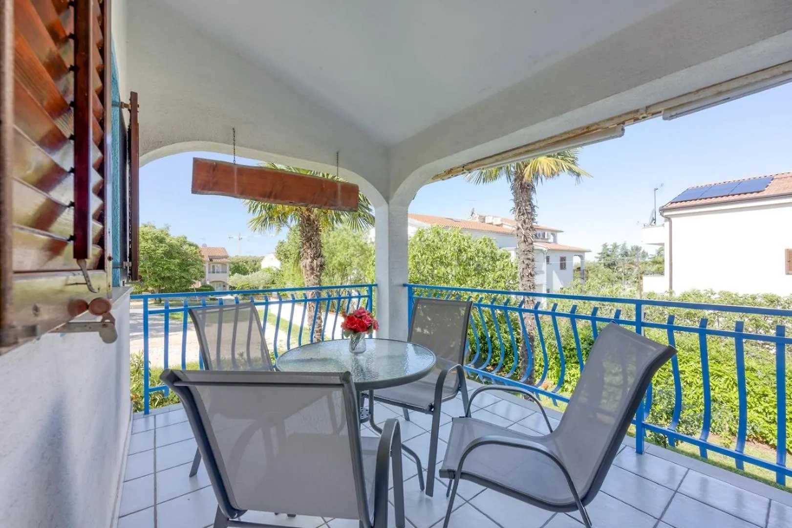 Apartments Kiki Spada location